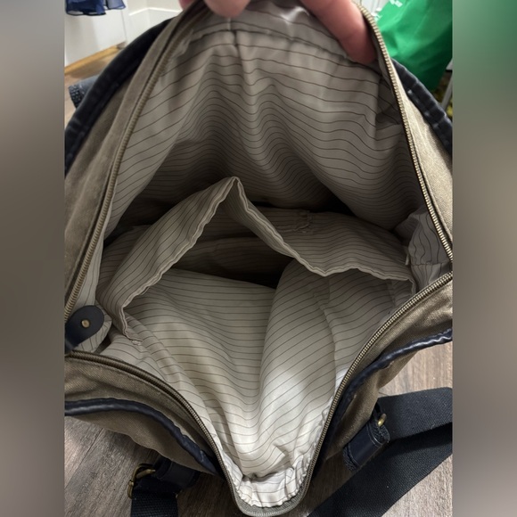 Hilroy Tote - Picture 3 of 3